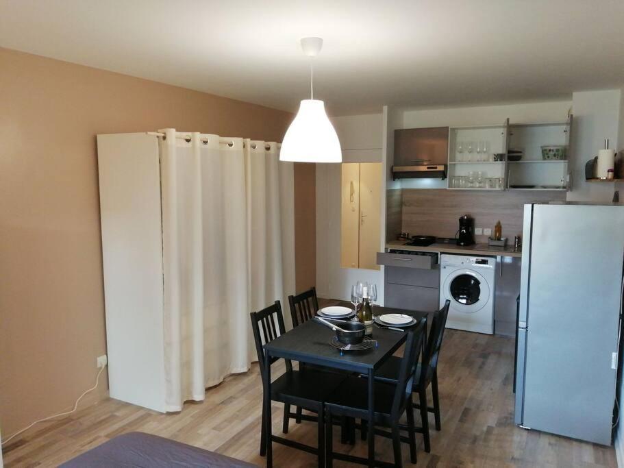 Studio 5 Min Du Centre Et De La Gare Yvetot Eksteriør bilde